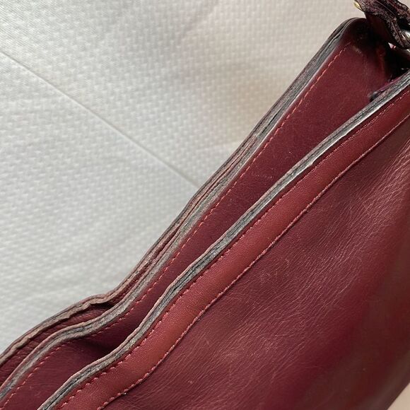 Etienne
Aigner Handbag VINTAGE - Picture 5 of 8